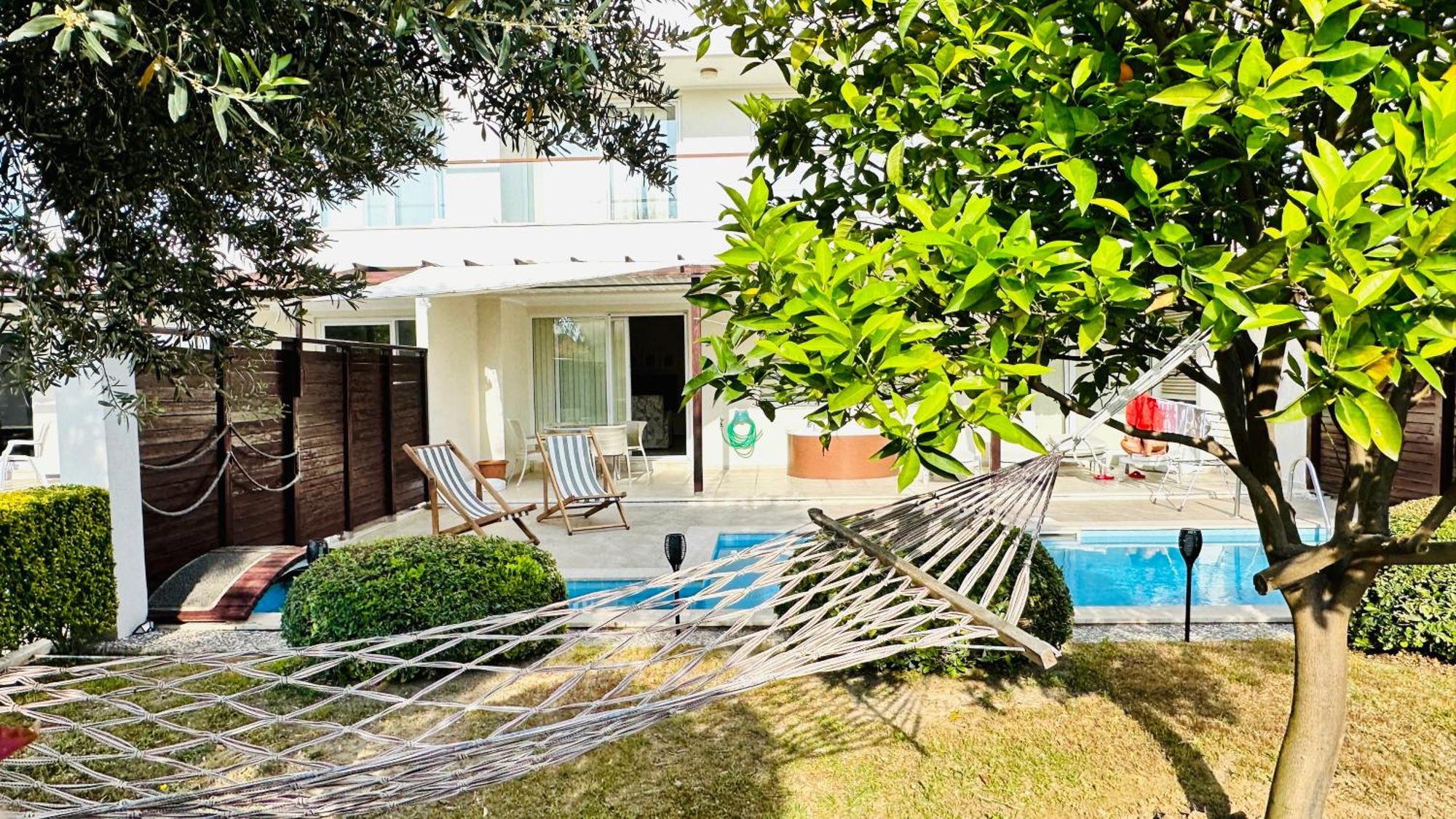 Babylon Luxury Villa With Private Pool And Indoor Heated Pool ซีเด ภายนอก รูปภาพ
