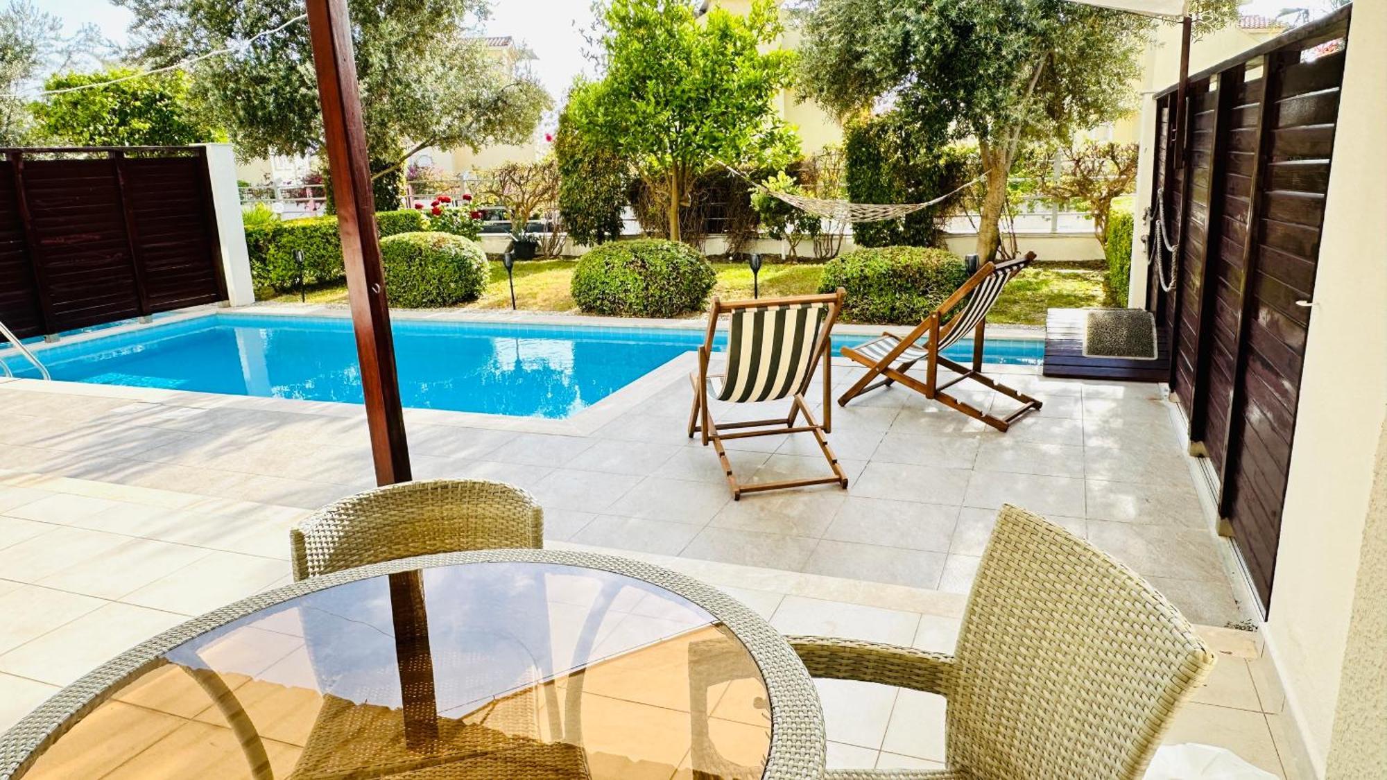 Babylon Luxury Villa With Private Pool And Indoor Heated Pool ซีเด ภายนอก รูปภาพ